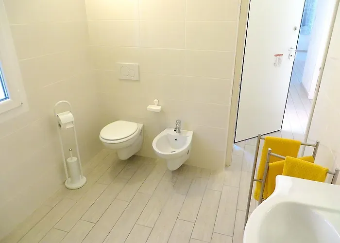 Africa Apartment Stresa